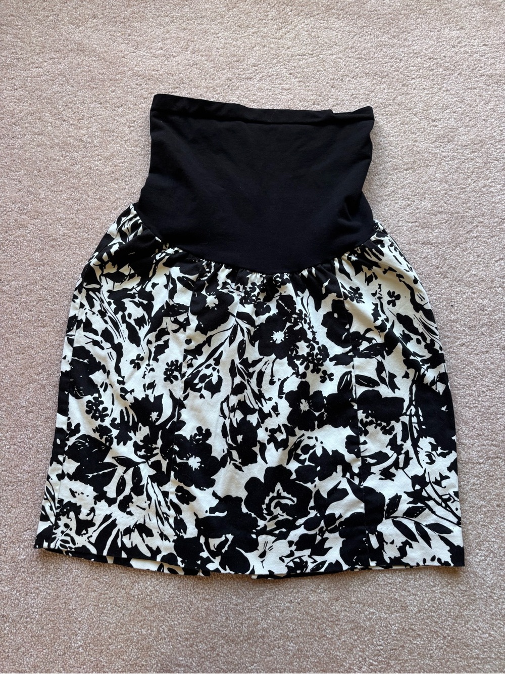 Motherhood Maternity skirt
